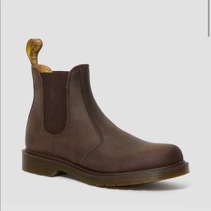 Super cute Doc Marten brown boots